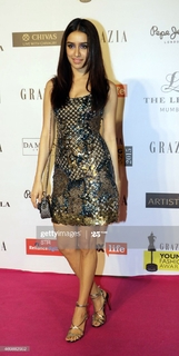 Shraddha Kapoor feet photo thumbnail
