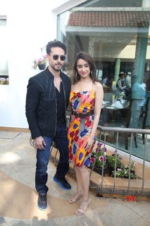 Shraddha Kapoor feet photo thumbnail