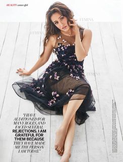 Shraddha Kapoor feet photo thumbnail