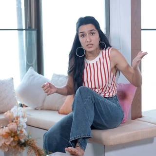 Shraddha Kapoor feet photo thumbnail