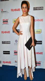Shraddha Kapoor feet photo thumbnail