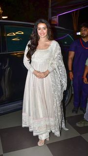 Shraddha Kapoor feet photo thumbnail
