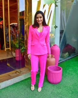 Shraddha Kapoor feet photo thumbnail