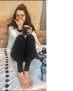 Shraddha Kapoor feet photo thumbnail
