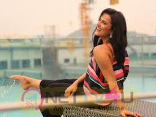 Shraddha Srinath feet photo 12