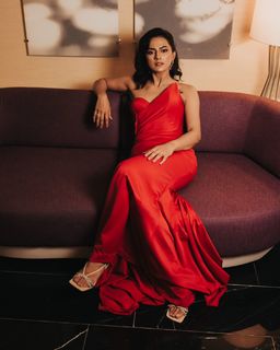 Shraddha Srinath feet photo 1