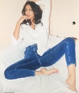 Shreya Chaudhary feet photo 19