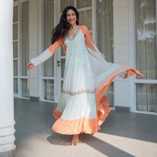 Shreya Chaudhary feet photo 12
