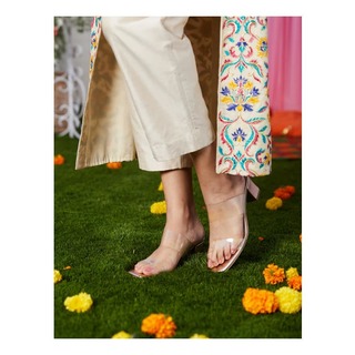 Shreya Chaudhary feet photo 2