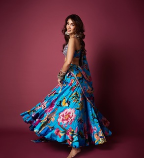 Shreya Chaudhary feet photo 13