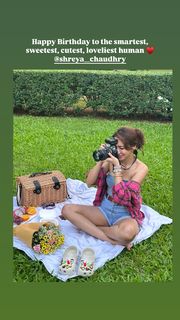 Shreya Chaudhary feet photo 2