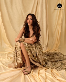 Shreya Chaudhary feet photo 3