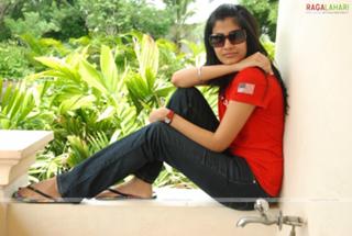 Shreya Dhanwanthary feet photo 11