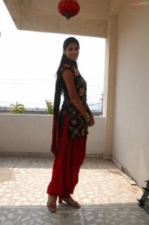 Shreya Dhanwanthary feet photo 12
