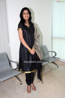 Shreya Dhanwanthary feet photo 2