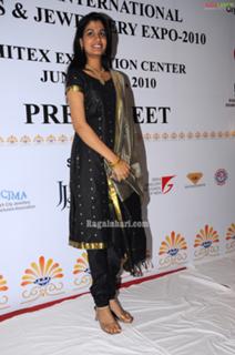 Shreya Dhanwanthary feet photo 3