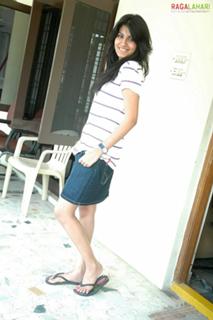 Shreya Dhanwanthary feet photo 16