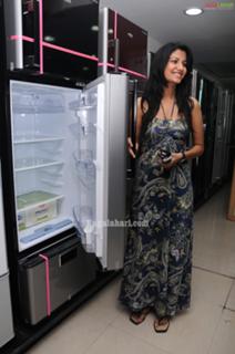 Shreya Dhanwanthary feet photo 9