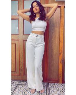 Shreya Dhanwanthary feet photo 18