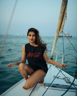 Shreya Dhanwanthary feet photo 9