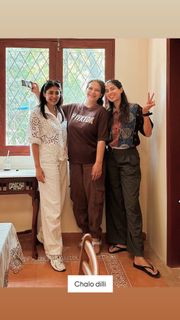 Shreya Dhanwanthary feet photo 19
