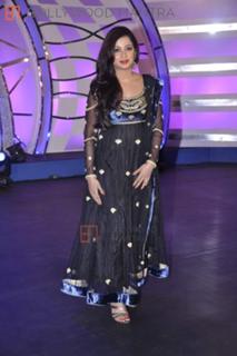 Shreya Ghoshal feet photo thumbnail