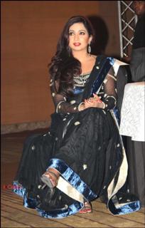 Shreya Ghoshal feet photo thumbnail