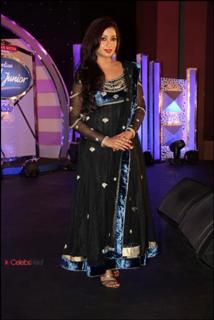 Shreya Ghoshal feet photo thumbnail