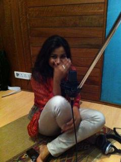 Shreya Ghoshal feet photo thumbnail