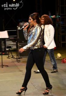 Shreya Ghoshal feet photo thumbnail