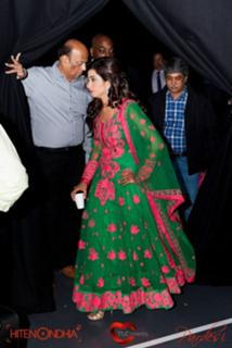 Shreya Ghoshal feet photo thumbnail