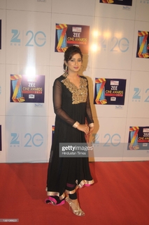 Shreya Ghoshal feet photo thumbnail