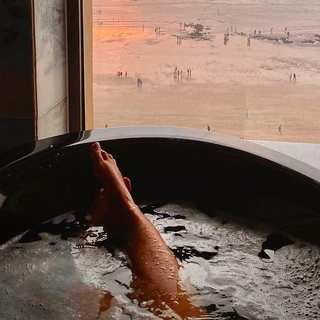 Shreya Ghoshal feet photo thumbnail