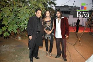 Shreya Ghoshal feet photo thumbnail