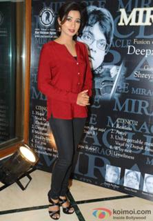 Shreya Ghoshal feet photo thumbnail