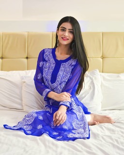 Shreya Sharma feet photo 5
