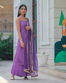 Shreya Sharma feet photo 2