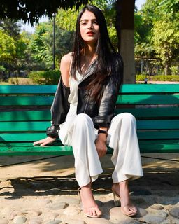 Shreya Sharma feet photo 17