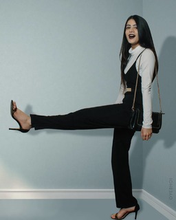 Shreya Sharma feet photo 4