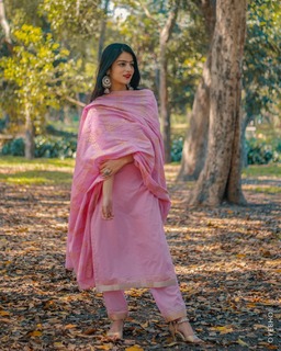 Shreya Sharma feet photo 2