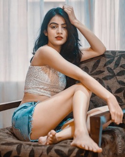Shreya Sharma feet photo 9