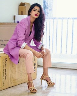 Shreya Sharma feet photo 3