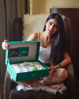 Shreya Sharma feet photo 13