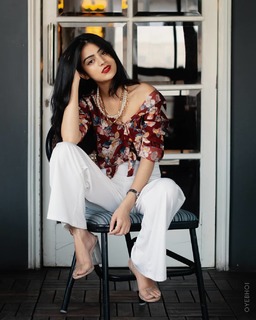 Shreya Sharma feet photo 10