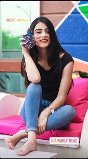Shreya Sharma feet photo 15