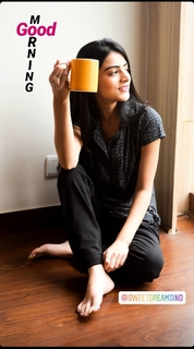 Shreya Sharma feet photo 14