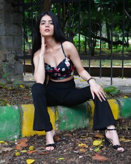 Shreya Sharma feet photo 6