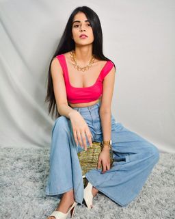 Shreya Sharma feet photo 9