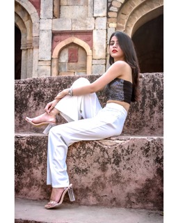 Shreya Sharma feet photo 4
