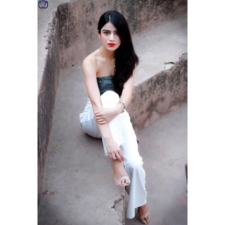 Shreya Sharma feet photo 3